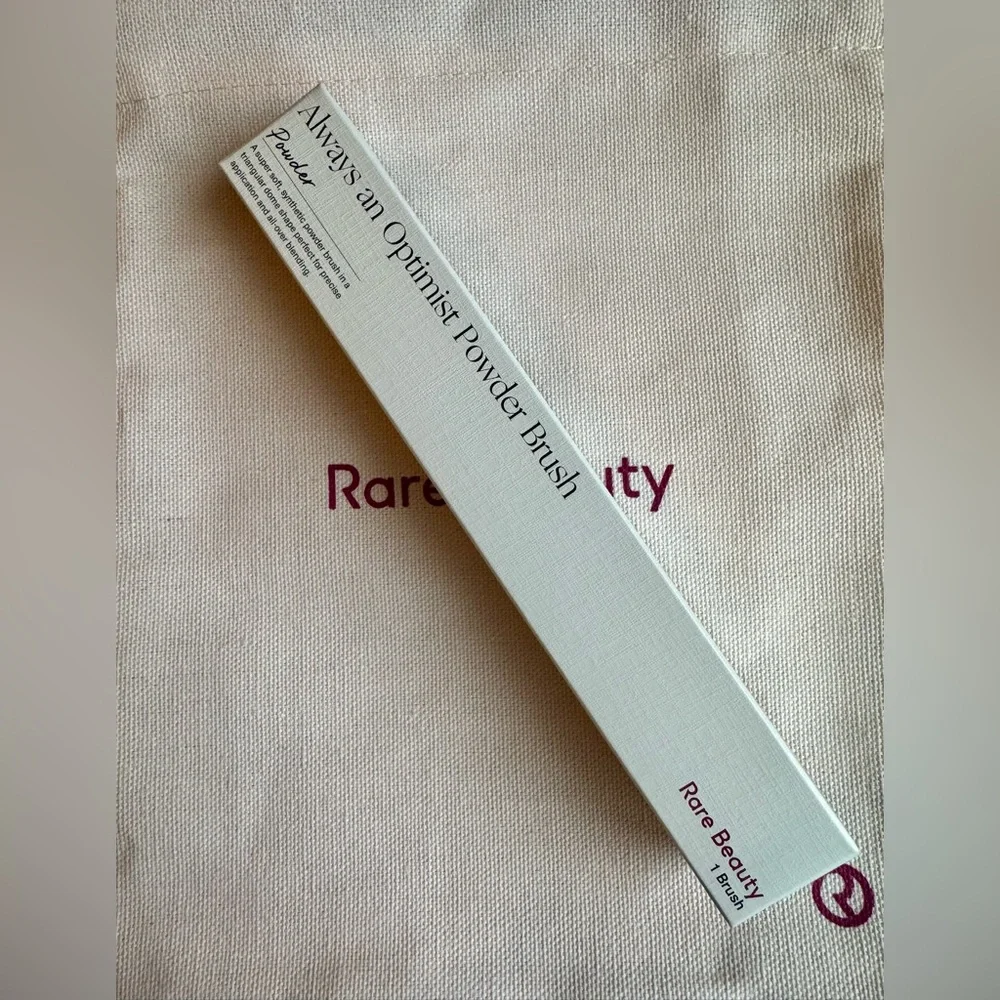 NWT Rare Beauty by Selena Gomez Always An Optimist Powder Brush